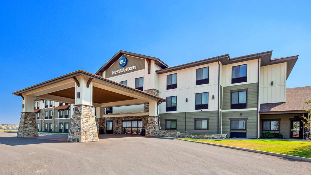 Best Western Shelby Inn and Suites Exterior