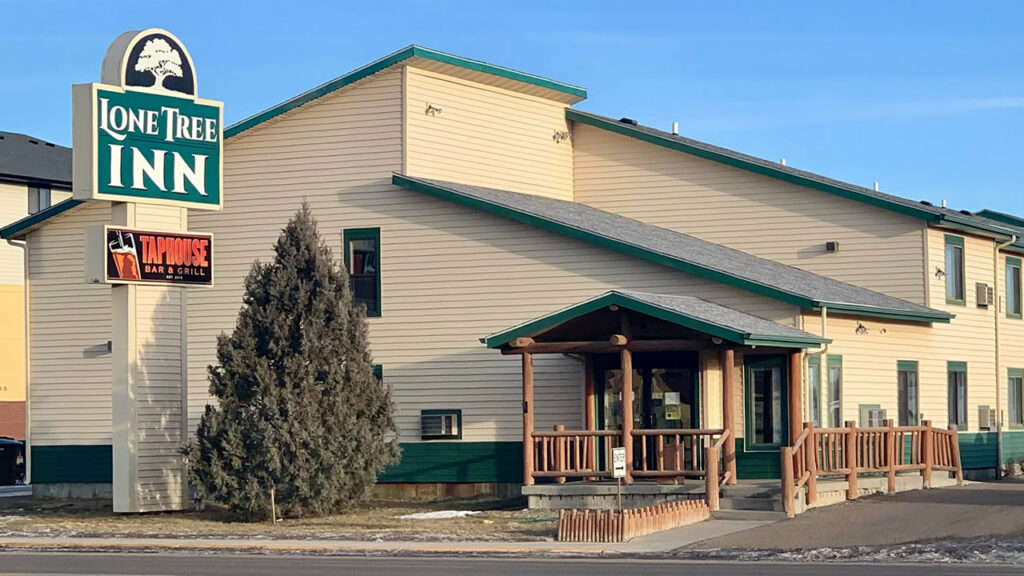 Lone Tree Inn